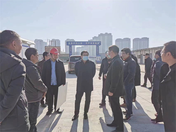 1月30日，朱策常务副市长调研乐动网页版登录入口-乐动（中国）大楼复工情况.jpg
